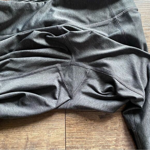 Under Armour Capri Legging Workout Gym Gray Black Small Compression - Picture 7 of 13